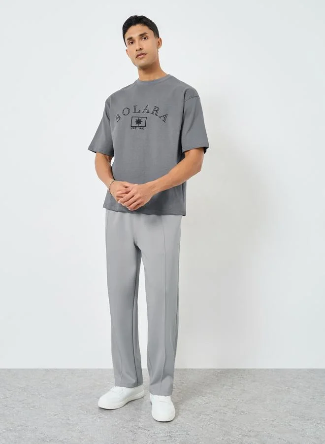 ستايلي تيشيرت قطن مطرز بقصة واسعة