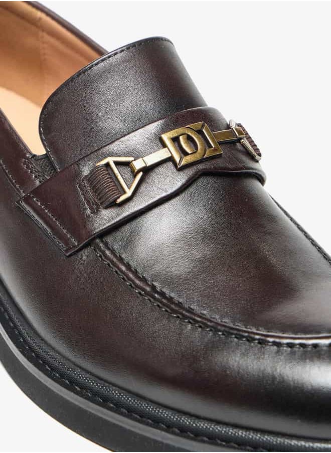 Men's Solid Loafers with Metal Accent - pzsku/Z9DB2E89E0FC9FE2B1E86Z/45/_/1727427795/ec71e245-5be2-4e60-a9a6-a620f212528f