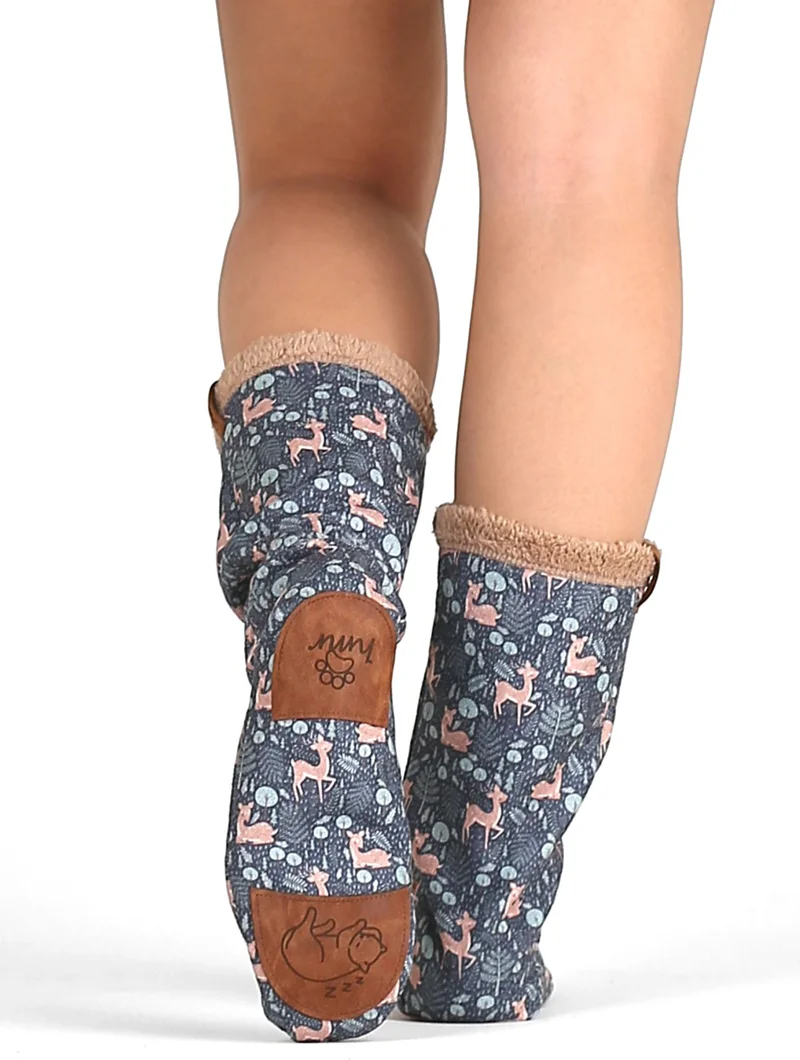 Hamur Dough Women's Colorful Patterned Winter Socks Anti-Slip Booties CRP-042 Deer Beige Wellsoft