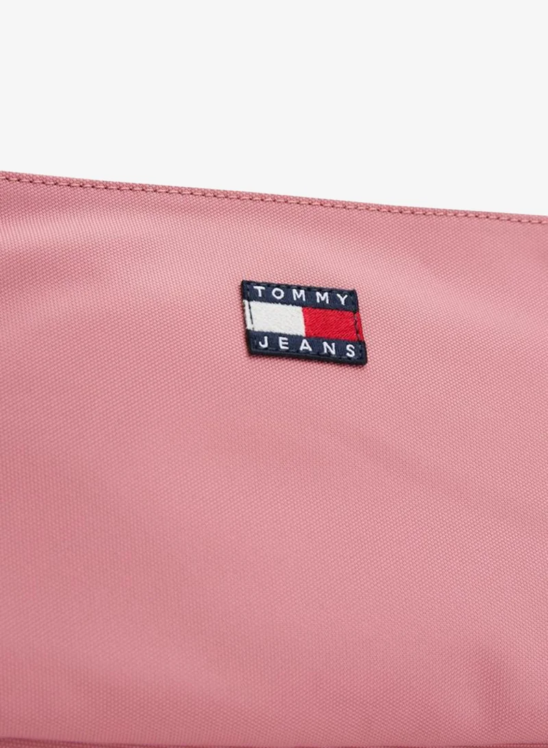 TOMMY JEANS Logo Detailed crossbody bag