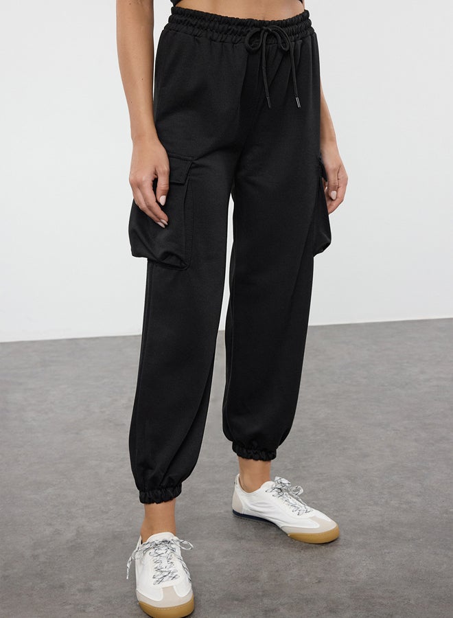 trendyol Black Cargo Pocket Elastic Leg Thick Knitted Sweatpants TWOAW25EA00007 - Image 3
