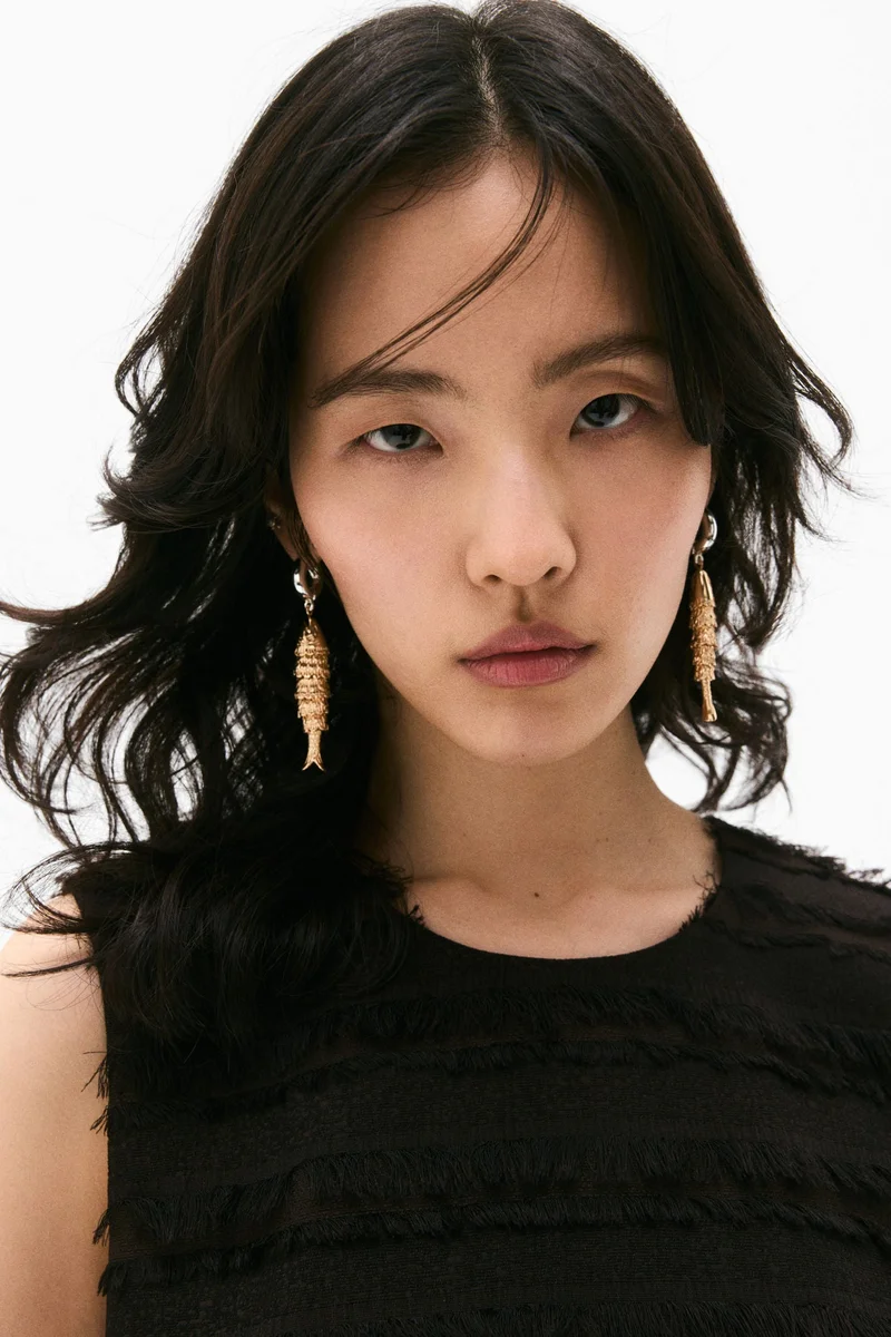 اتش اند ام حلق بحلية على شكل سمكة