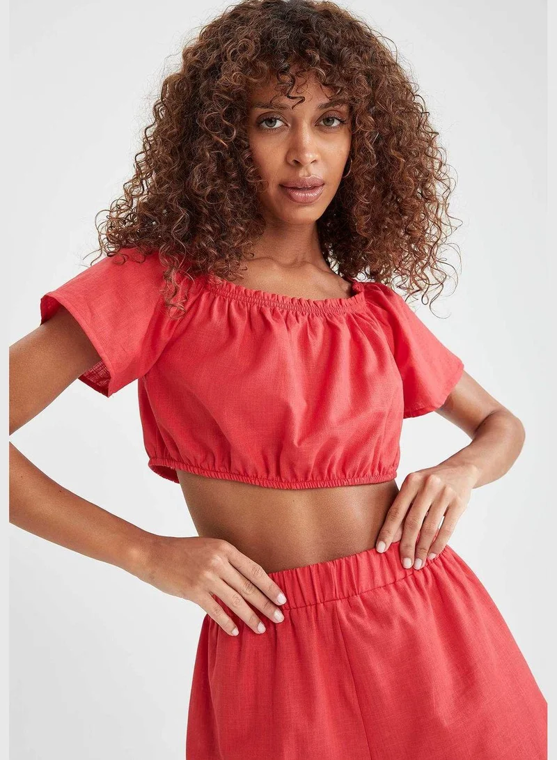 ديفاكتو Short Sleeve Boat Neck Crop Top
