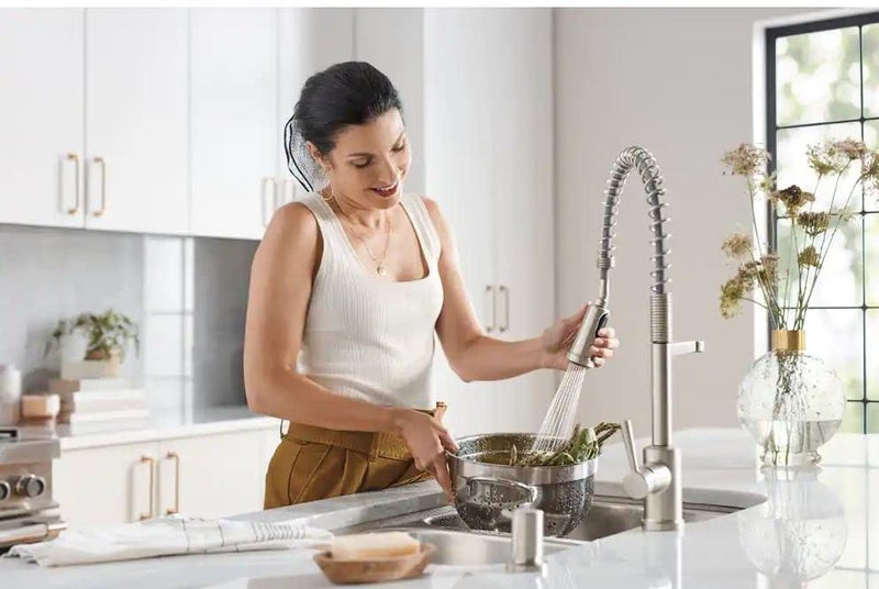 MOEN موين 87194SRS إندي صنبور مطبخ بمقبض واحد مع رذاذ سبرينغ قابل للسحب مع تقنية باور كلين في الفولاذ المقاوم للصدأ المقاوم للبقع (يتضمن موزع الصابون ولوحة السطح) - Image 4