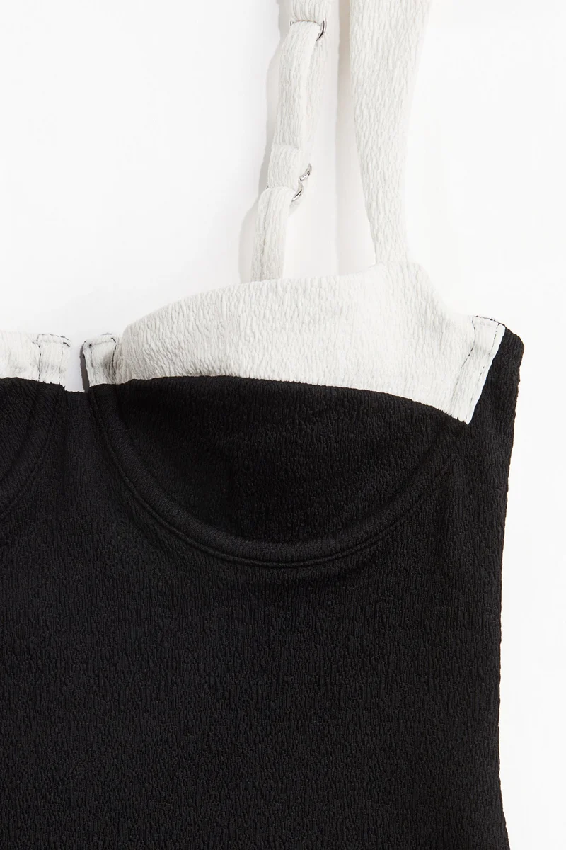 اتش اند ام ملابس سباحة بقصة ساق عالية