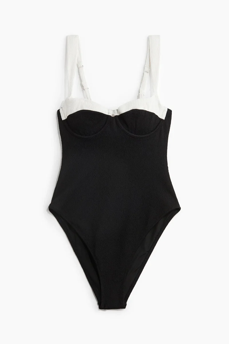 اتش اند ام ملابس سباحة بقصة ساق عالية