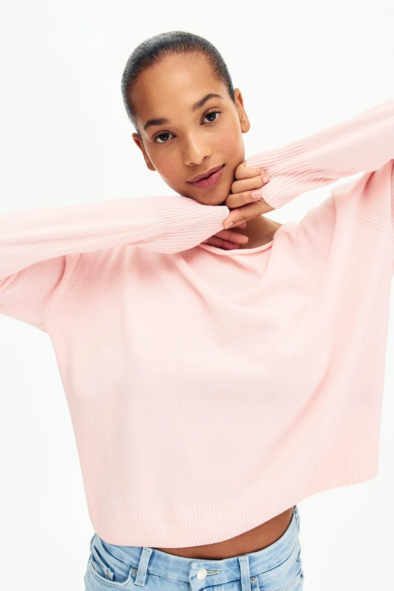 اتش اند ام كنزة بدون أكتاف