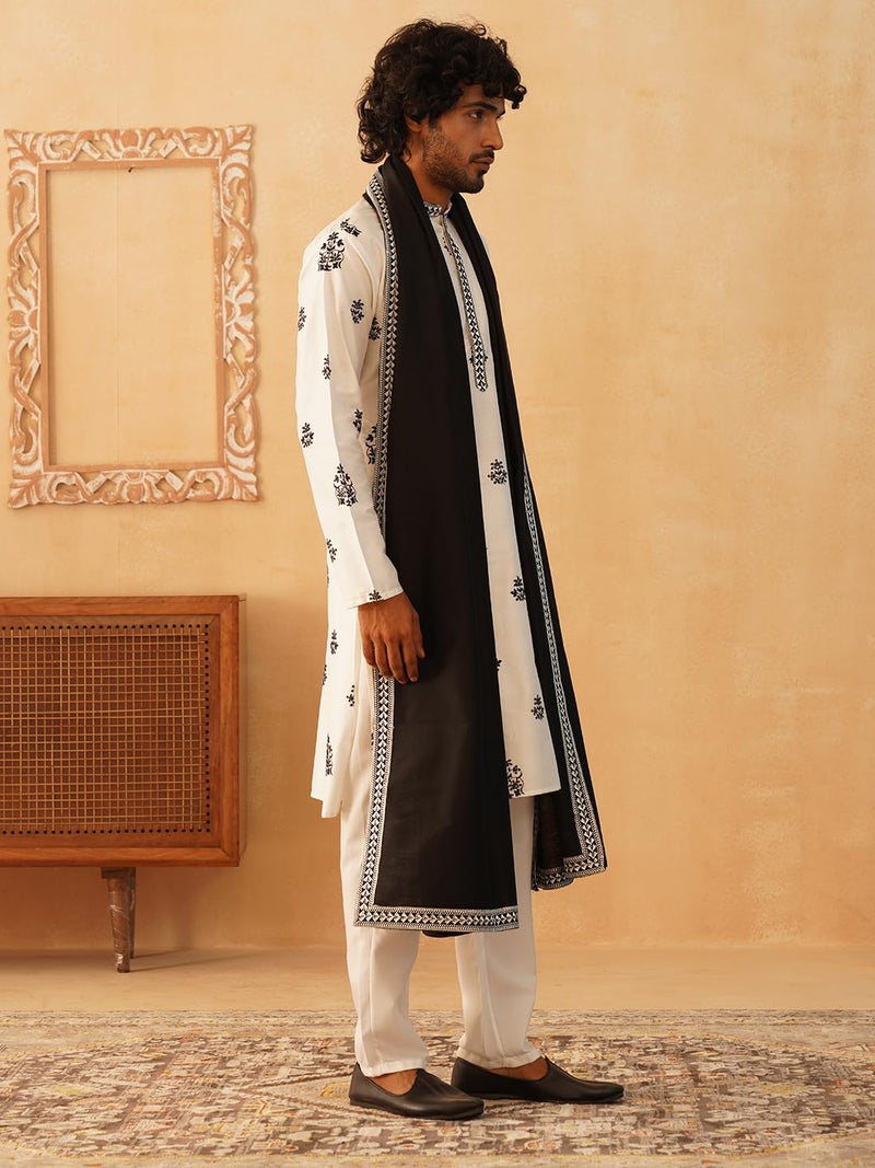 Jompers Classic Silk Blend Embroidered Kurta Pyjama Set with Dupatta - Image 4