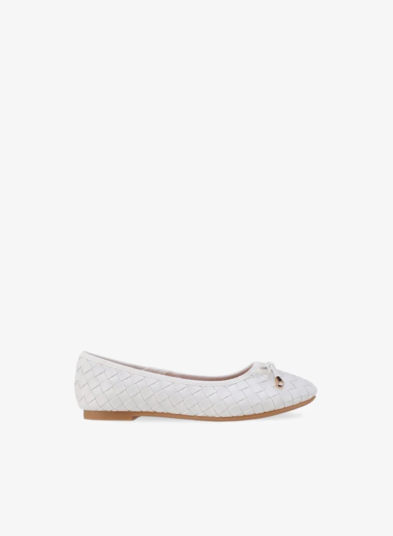 فلورا بيلا من شو إكسبرس Flora Bella Girls Bow Accent Ballerina Shoes
