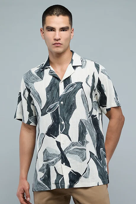 أر أند بي Patterned Shirt with Revere Collar and Short Sleeves