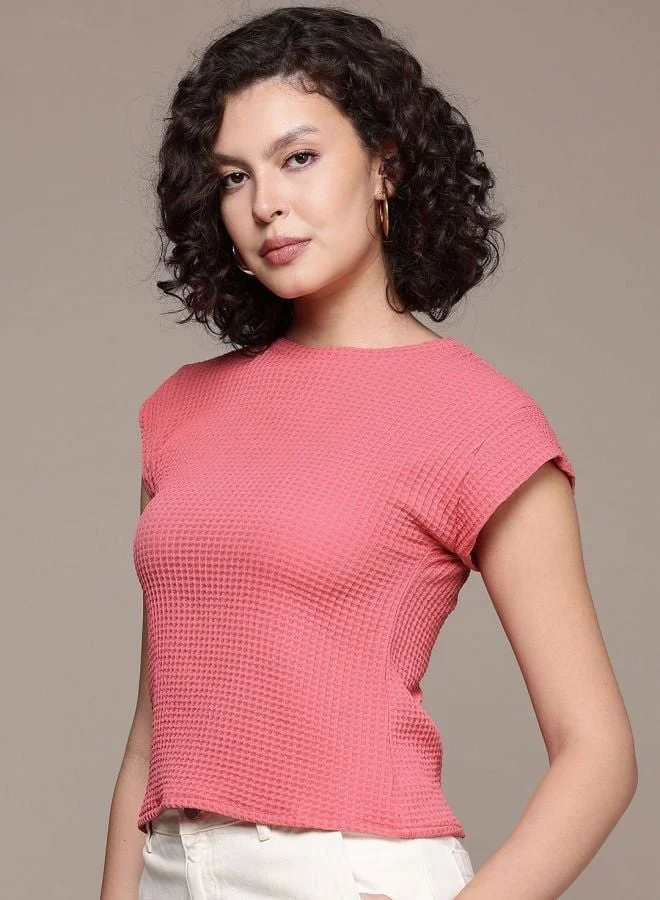 مرفوعة Women Boxy Fit Textured Round Neck Sleeveless Regular Top