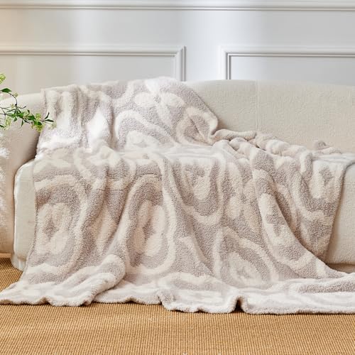 YIRUIO Blankets & Throws Ultra Soft Extra Plush & Warm Fluffy Fuzzy Cozy Middleweight Gift for Winter Birthdays Holidays Any Occasion (Beige) - Image 2