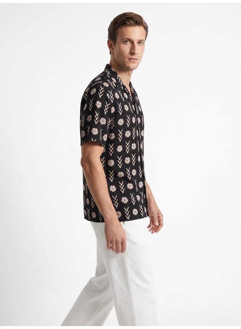 Tezhhomayaa The "Echoes In Order" Cuban Collared Shirt