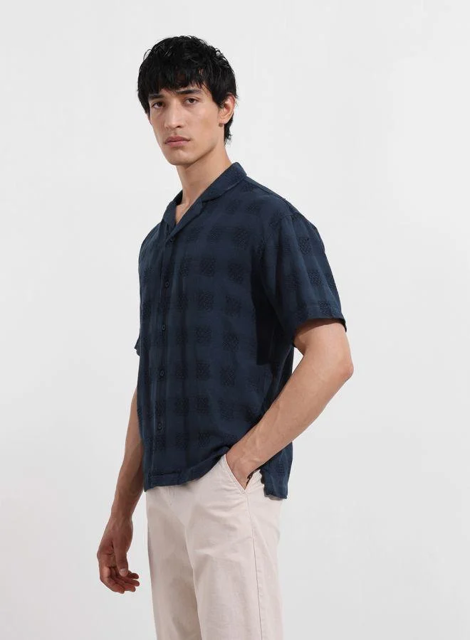 The Indian Garage Co Men Relaxed Fit Textured Cuban Collar Half Sleeves Shirt