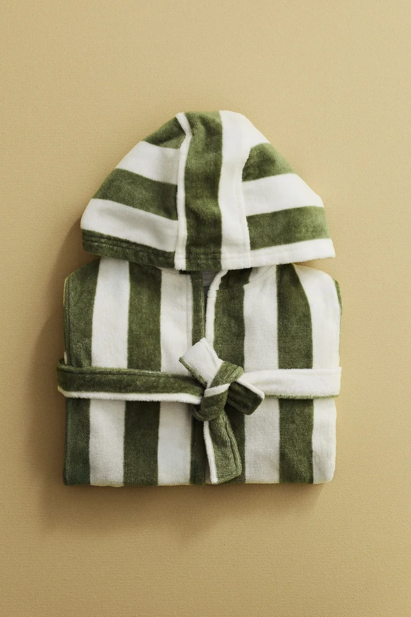 اتش اند ام تنورة من نسيج تيري القطني