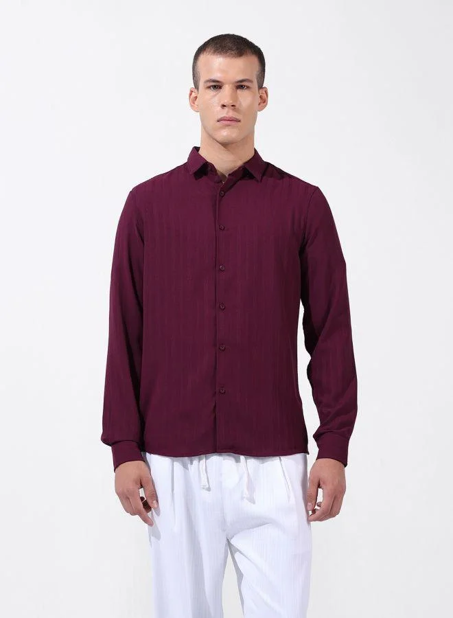 شركة المرآب الهندية Men Regular Fit Textured Cutaway Collar Full Sleeves Shirt