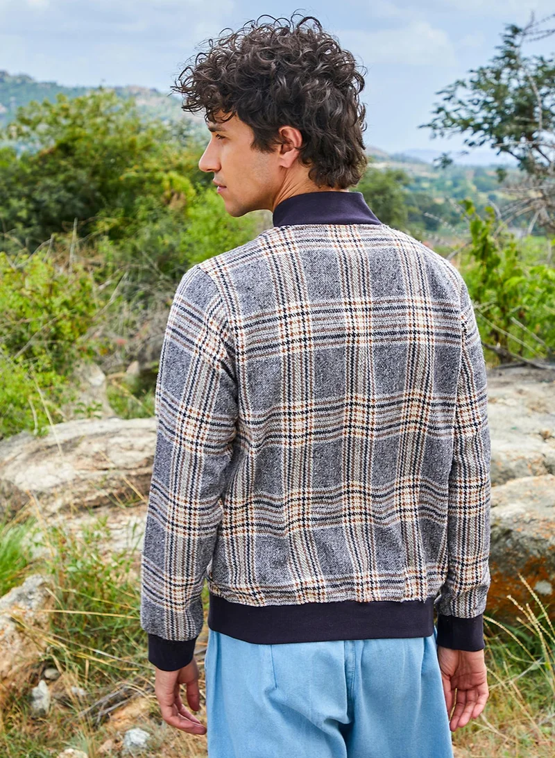 Campus Sutra Men's Grey Tartan Plaid Jacket With Ribbed Hem
