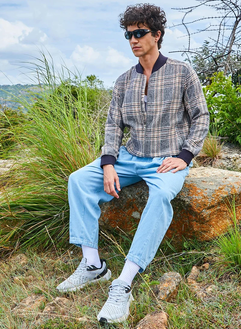 Campus Sutra Men's Grey Tartan Plaid Jacket With Ribbed Hem
