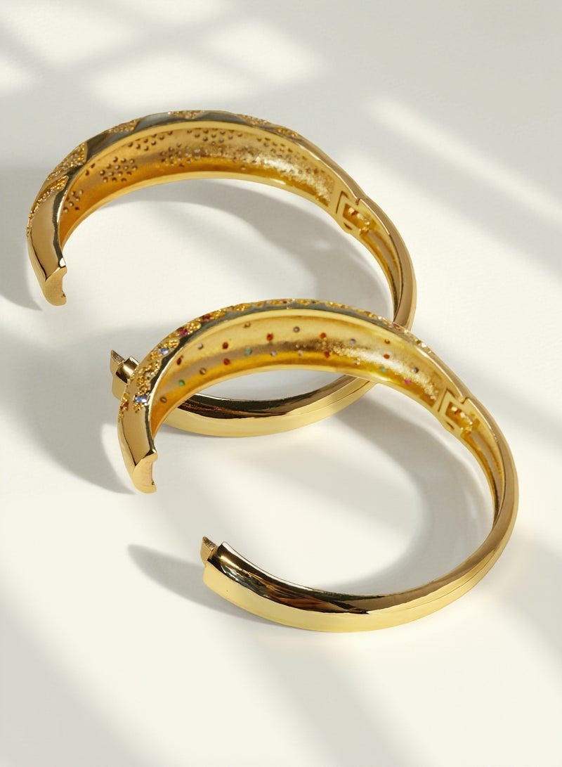 توينكسيل طقم مجوهرات مكون من قطعتين: أساور من النحاس المطلي بالذهب عيار 18 قيراطًا مع الماس، تصميم مفتوح يناسب جميع المقاسات، طراز كلاسيكي للارتداء اليومي - Image 2