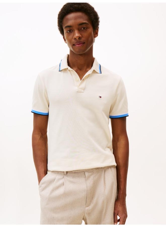 تومي هيلفيغر تيشيرت بولو بقصة ضيقة ومزين بشعار العلامة التجارية - Image 1