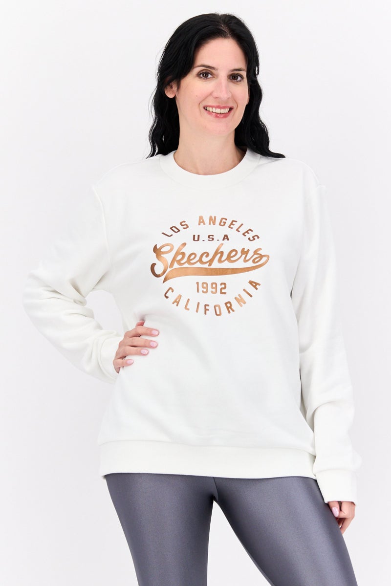 SKECHERS سويت شيرت رياضي نسائي بأكمام طويلة مع رسومات، مجموعة بيضاء - Image 1