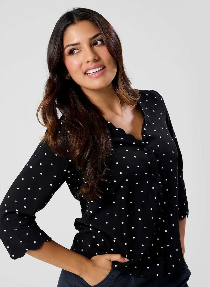 Zigzag Scalloped Vneck Shirt