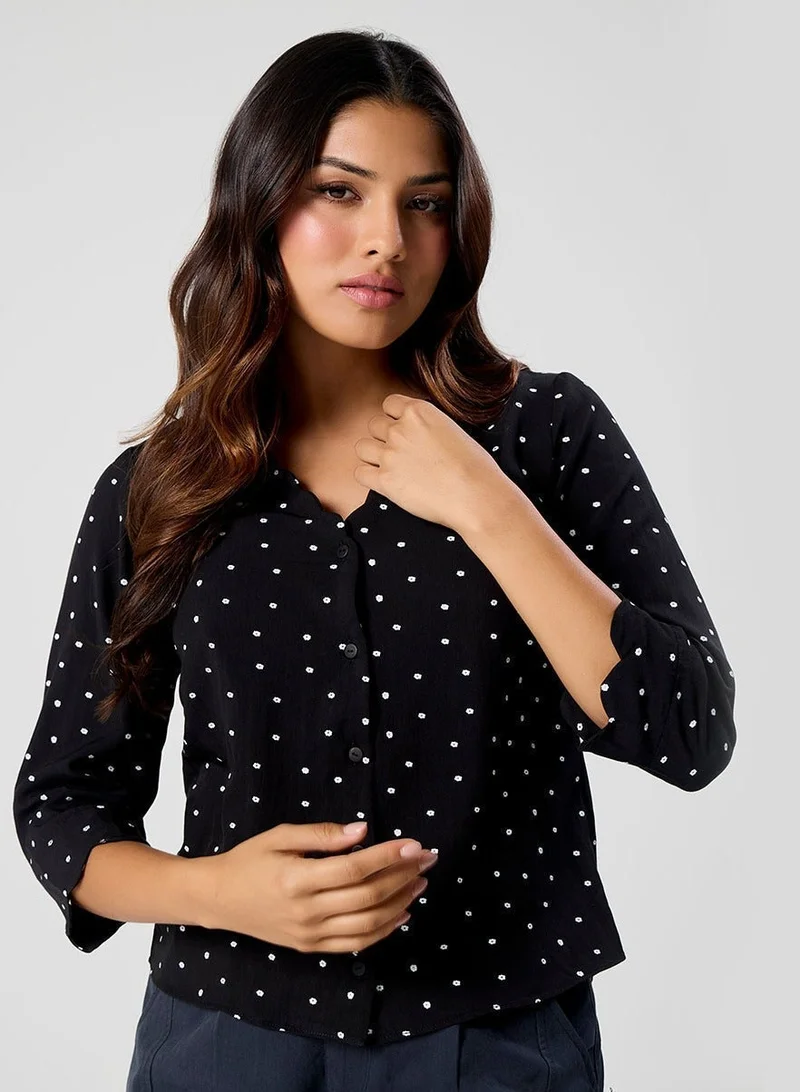 Zigzag Scalloped Vneck Shirt