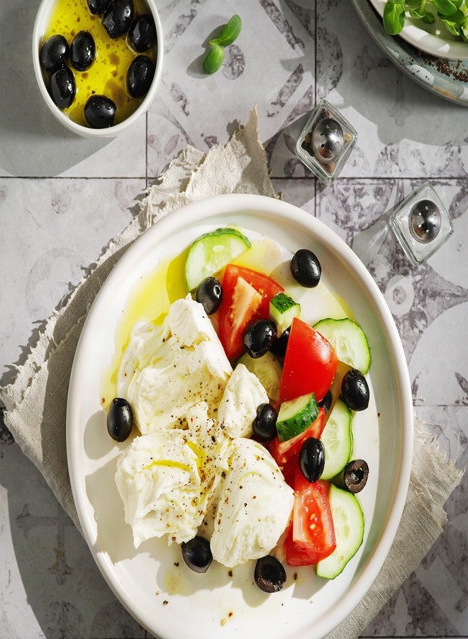 SNACKTERY Premium Pitted Black Olives - 19 oz Canned Olives for Salads, Pizzas, Appetizers & Mediterranean Dishes, No Preservatives - Image 3