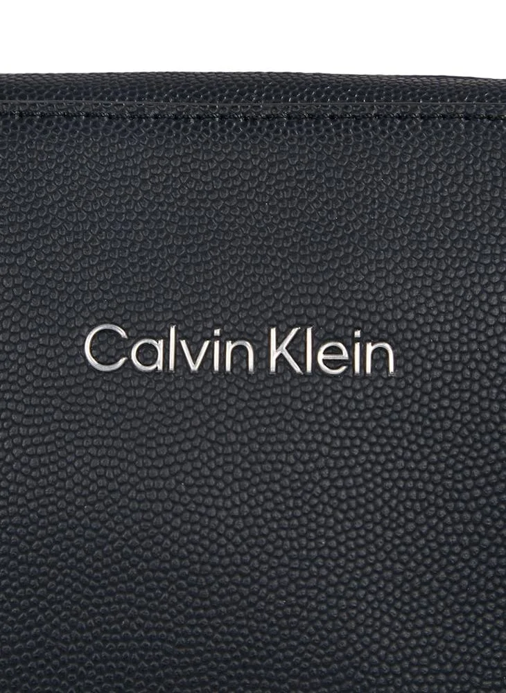 CALVIN KLEIN Logo Detailed Messenger Bag