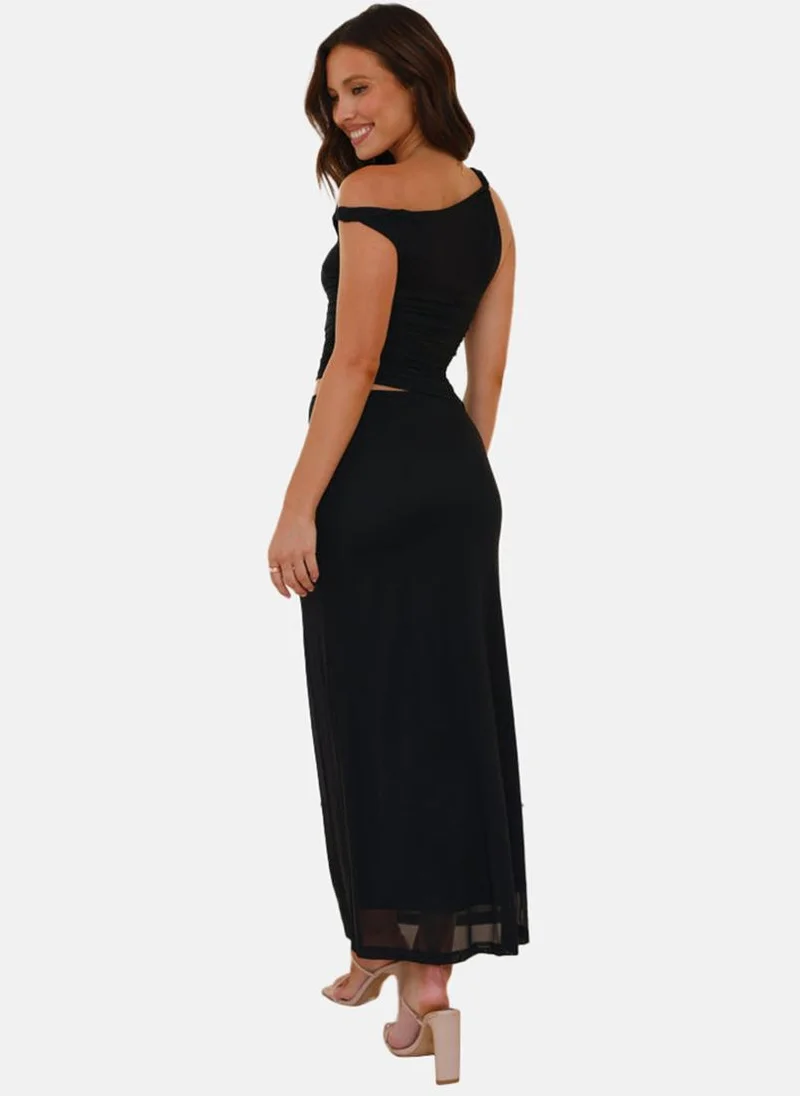 يونيكي Black Bodycon Off-Shoulder Solid Dress