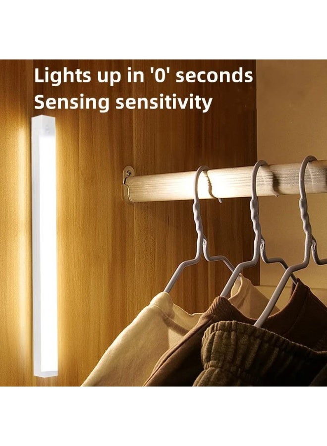 مصباح LED بحساس حركة يعمل بالبطاريات - كشاف مغناطيسي قابل للتعليق للخزائن والسلالم - طول 30 سم - Image 4