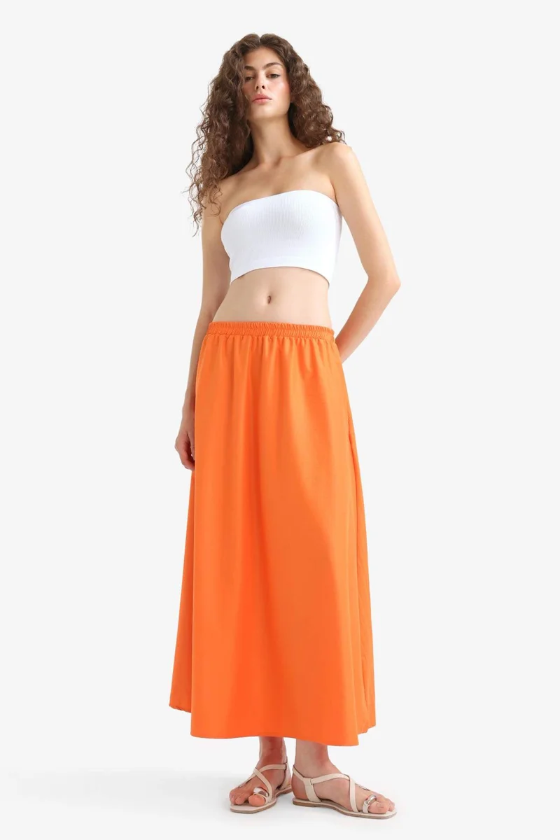 ديفاكتو A Cut High Waist Maxi Skirt