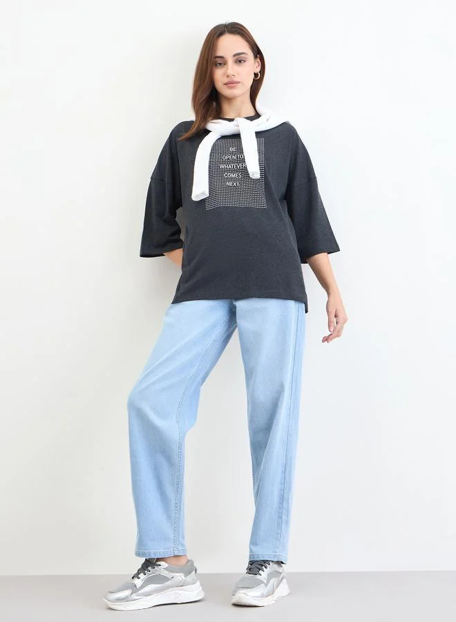 ستايلي تيشيرت واسع بطبعة كتابة وأكمام بطول 3/4