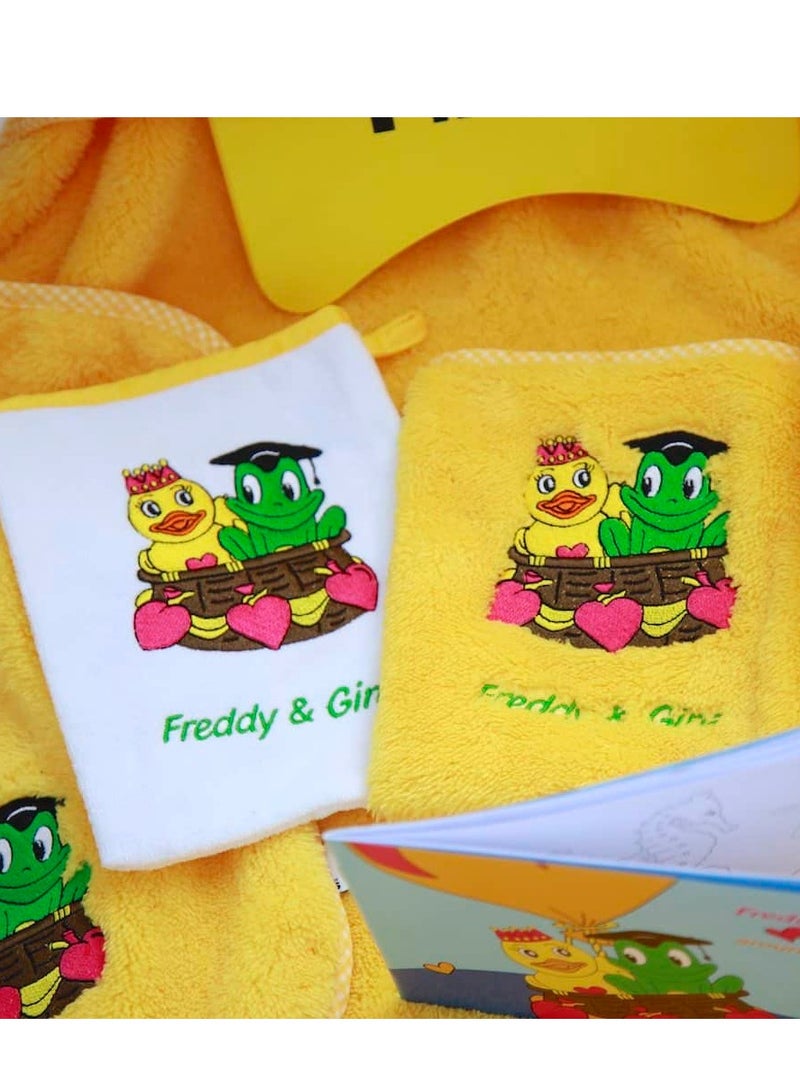 Freds Swim Academy Soft Welsoft Polyester Wash Mitt with Fred & Gina Motif, Approx. 16 x 20 cm, Yellow - Image 2