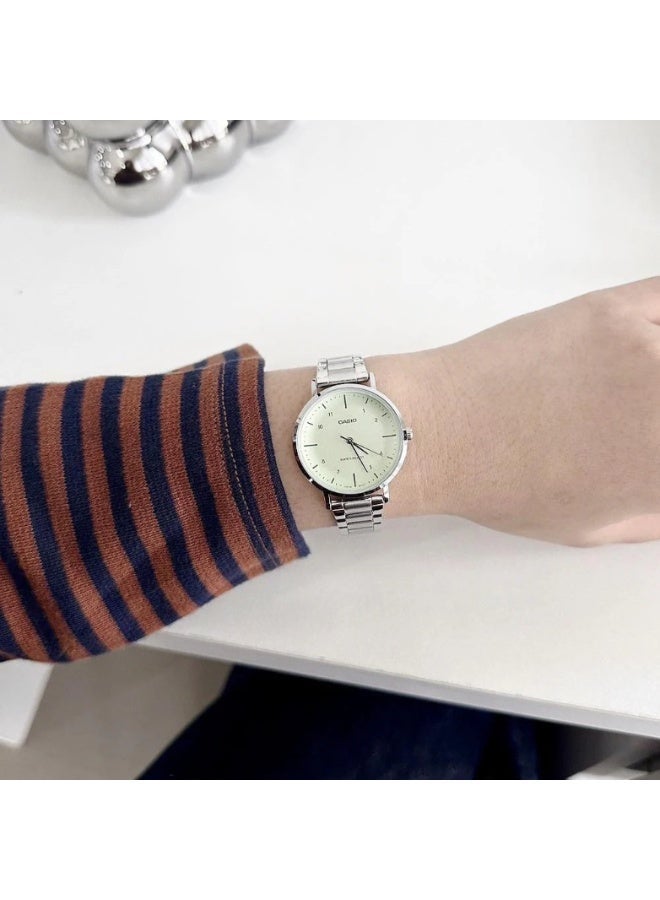 Casio LTP-VT03D-7B Women’s Stainless Steel Analog Watch – White Dial with Silver Bracelet - Image 2