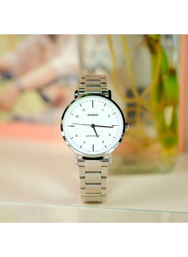 Casio LTP-VT03D-7B Women’s Stainless Steel Analog Watch – White Dial with Silver Bracelet - Image 3