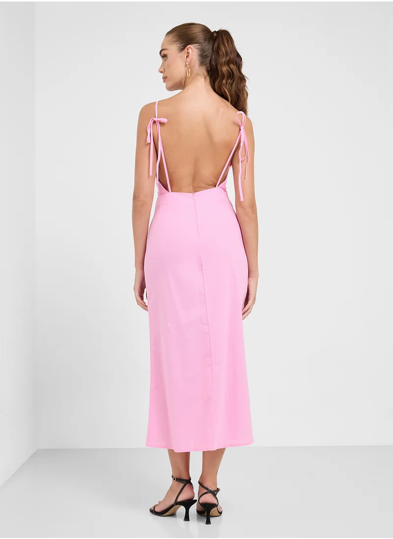 جينجر Strappy Backless Slip Dress