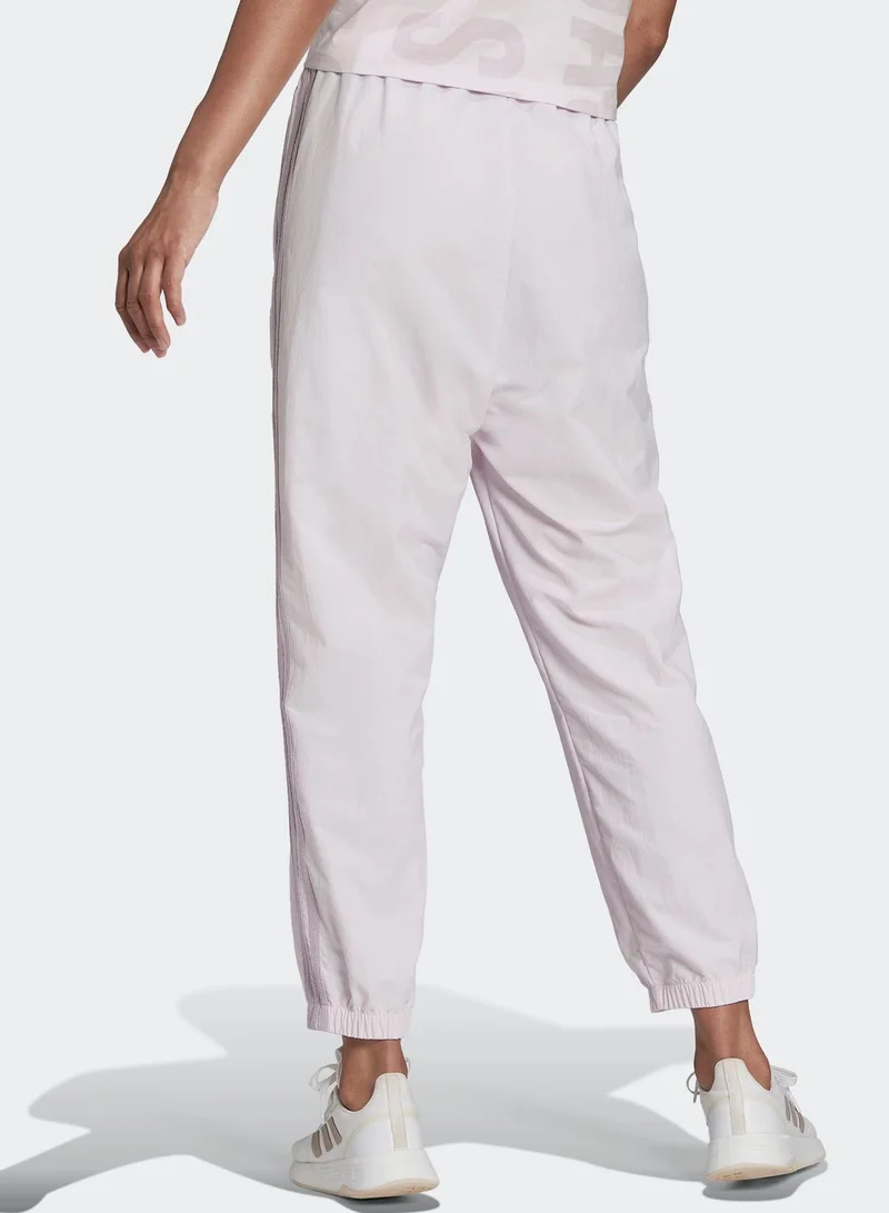 Adidas Essentials 3-Stripes Woven 7/8 Sweatpants