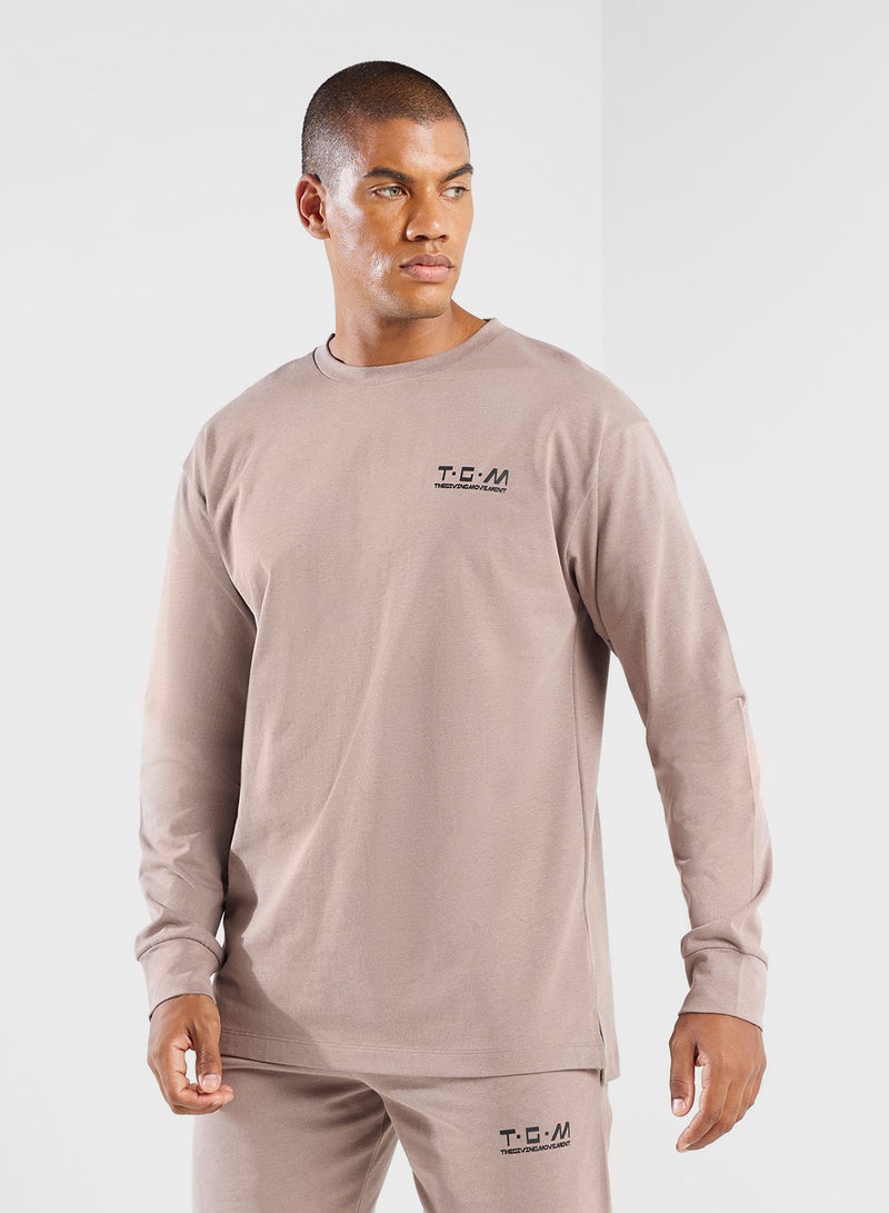 ذا جيفينج موفمنت تيشيرت بشعار - Image 1