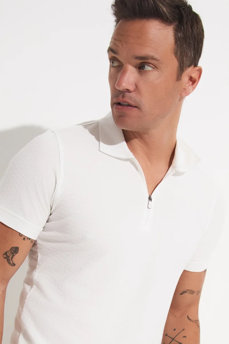 JUNE Men's Regular Fit Zippered Collar T-Shirt