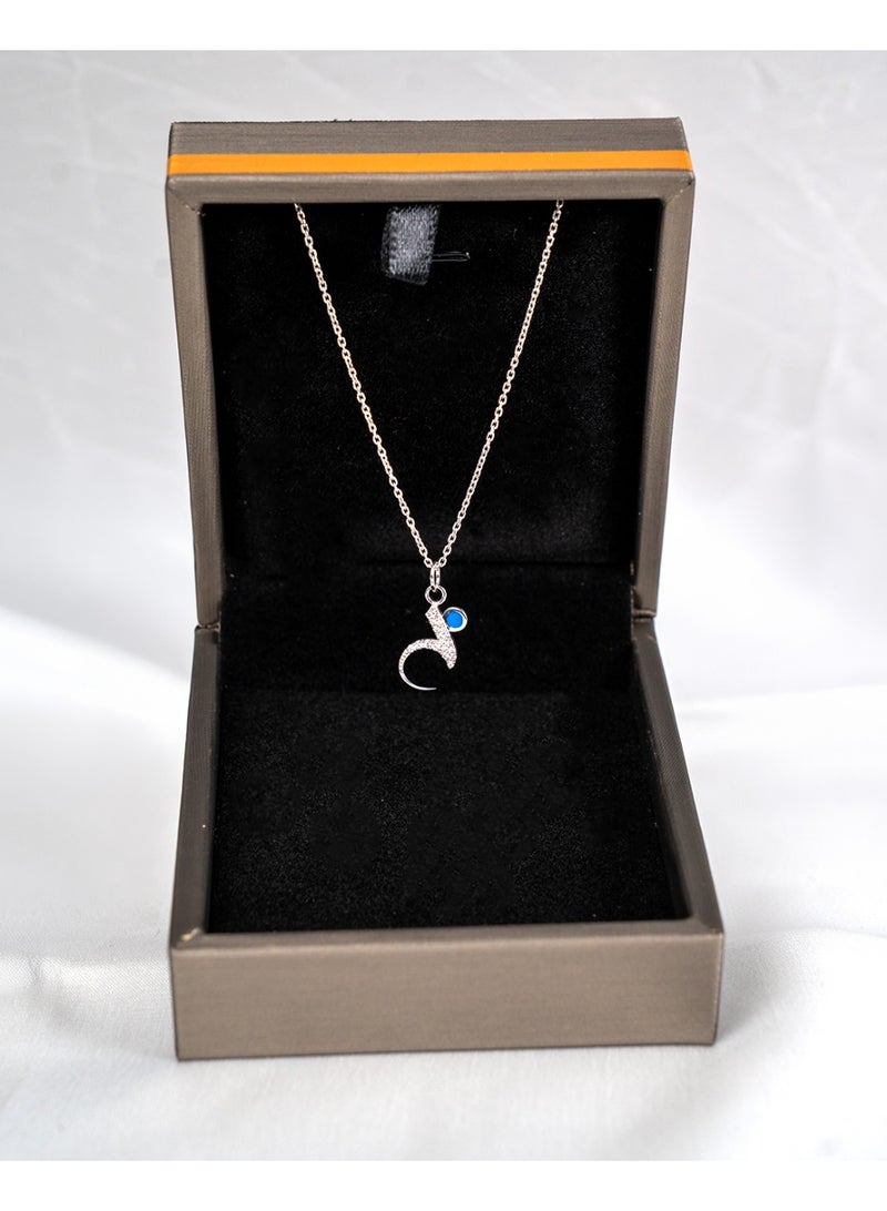 Kannan Jewels قلادة حرف عربي من كانان جواهر 925 فضة استرلينية - Image 1
