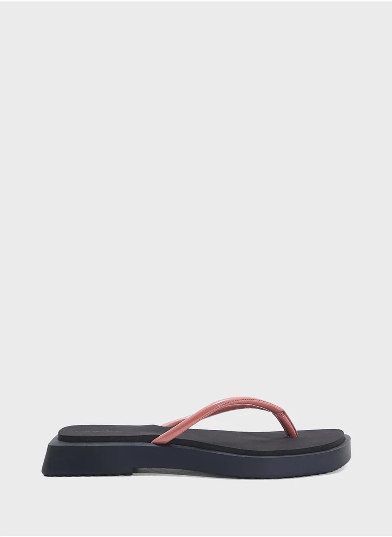كالفن كلاين جينز Causal Flip Flops