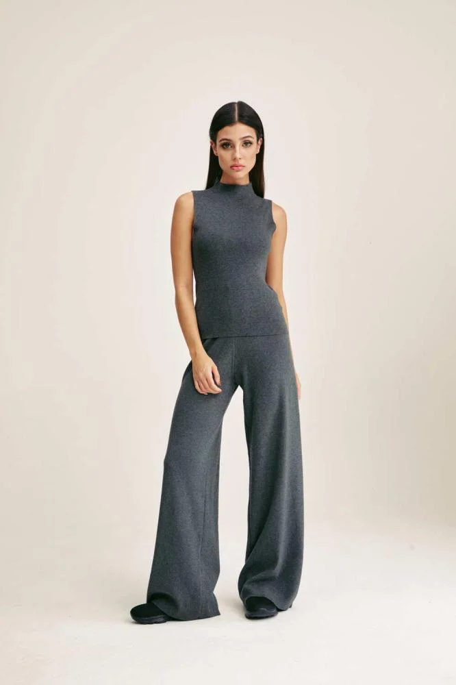 Tenda Sleeveless Knitted Blouse Grey