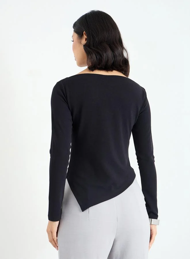 Styli Styli Black Asymmetric Hem Knit Top