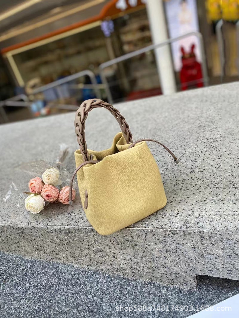 Niche Design Genuine Leather Bucket Bag Women'S High-End Sense Exquisite Woven Handbag All-Match Shoulder Crossbody Bag Small Bag - Image 3