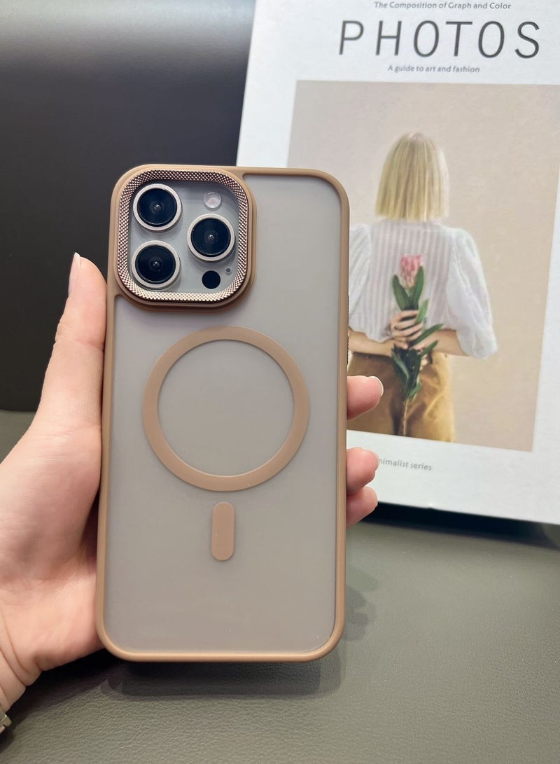 حافظة مغناطيسية لهاتف iPhone 15 متوافقة مع MagSafe، غطاء خلفي شفاف غير لامع رفيع مقاوم للصدمات (بني) - Image 1