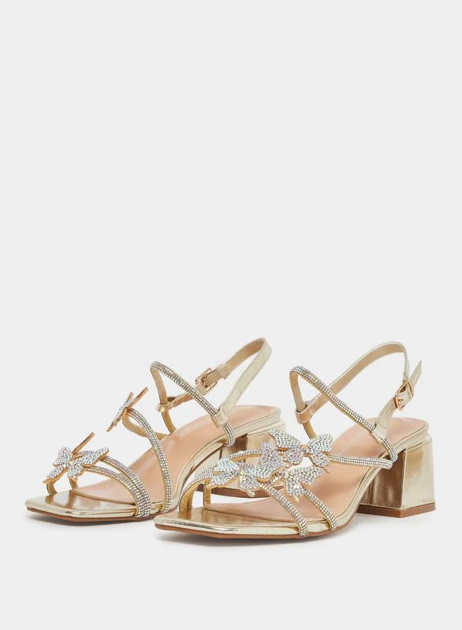 ستايلي صندل بكعب سميك ومنمق بفراشة