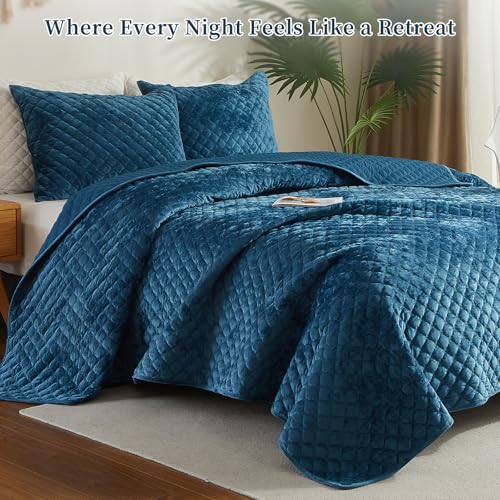 Wondnuga Velvet Quilt Queen Comforter Set - Luxury Soft Velvet Bedding Set for All Season, Bedspreads Queen Size Lightweight Quilt with 2 Pillow Shams, Blue, Diamond - Image 4