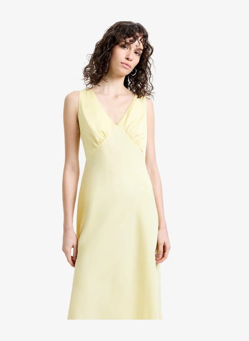 فرنش كونكشن Women's Bernice Satin Twill Butter Yellow Midi Slip Dress