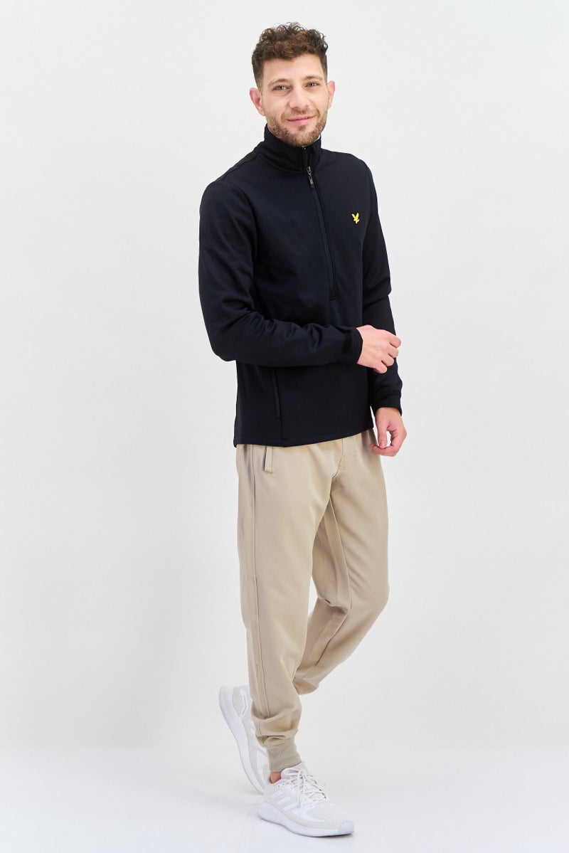 Lyle & Scott سويت شيرت رجال برقبة عالية بشعار العلامة التجارية، أسود - Image 4
